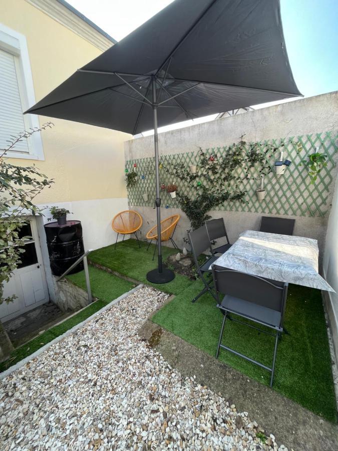 Maison Tourangelle Chic & Cosy Avec Cour ตูร์ ภายนอก รูปภาพ